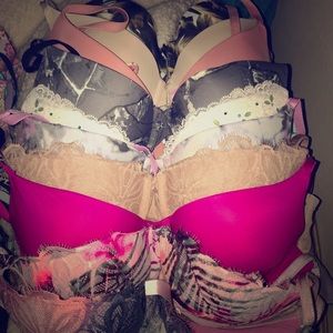 VS PINK 34C Bras